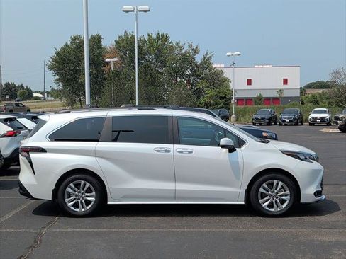 Certified 2025 Toyota Sienna XLE w/ XLE Plus Package AWD/4WD image 4
