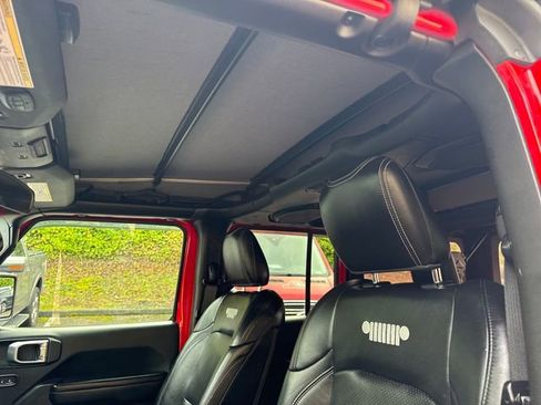 Used 2018 Jeep Wrangler Unlimited Sport S image 27