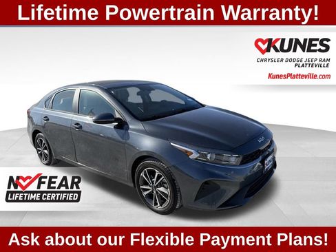 Used 2022 Kia Forte LXS w/ LXS Technology Package image 3