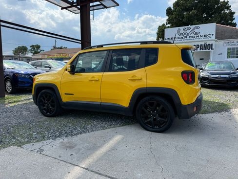 Used 2018 Jeep Renegade Altitude image 8