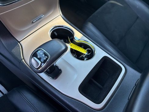 Used 2015 Jeep Grand Cherokee Altitude image 29