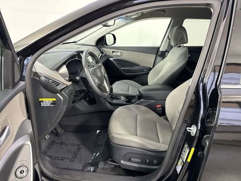 Used 2016 Hyundai Santa Fe SE AWD/4WD image 4