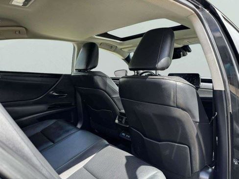 Used 2022 Lexus ES 250 w/ Premium Package AWD/4WD image 41