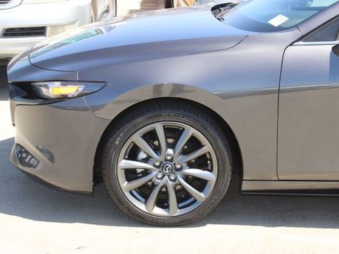Used 2022 MAZDA MAZDA3 s FWD image 4