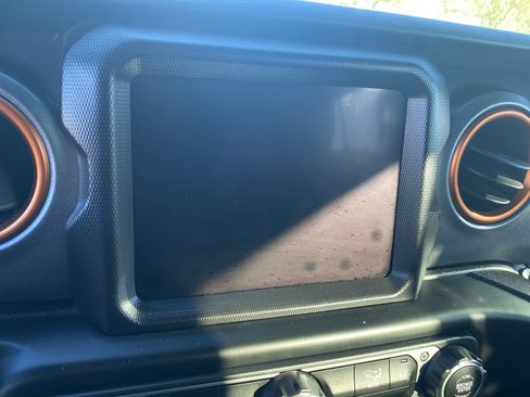 Used 2020 Jeep Gladiator Mojave image 14