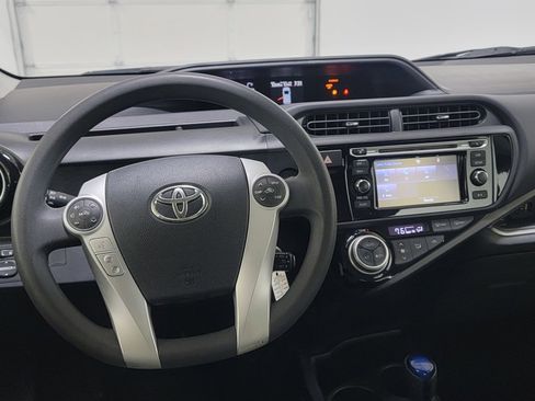 Used 2016 Toyota Prius C Persona Series image 12