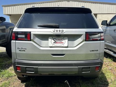 Used 2026 Jeep Cherokee Limited AWD/4WD image 14