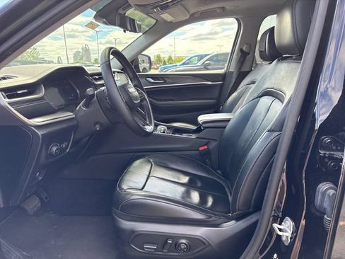 Used 2022 Jeep Grand Cherokee L Limited w/ Luxury Tech Group II AWD/4WD image 10