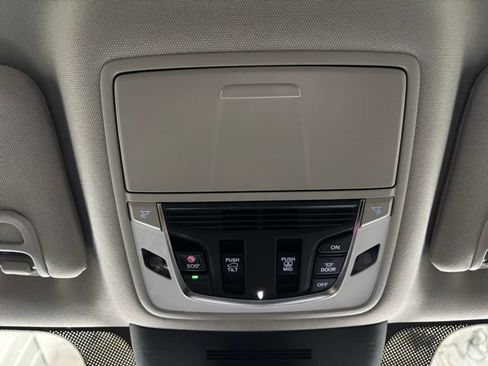 Certified 2026 Acura MDX w/ Advance Package AWD/4WD image 32