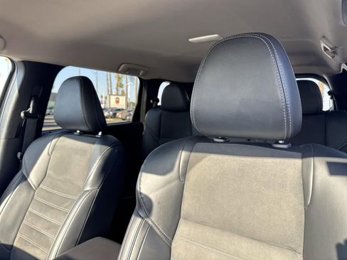 Used 2024 Mitsubishi Outlander SE image 24