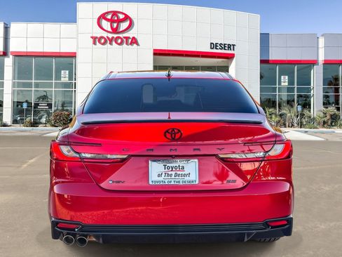 New 2026 Toyota Camry Hybrid FWD image 6