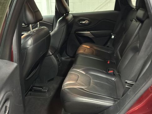 Used 2020 Jeep Cherokee Limited w/ Technology Group FWD image 29