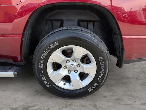 Used 2019 RAM 1500 Big Horn AWD/4WD image 44