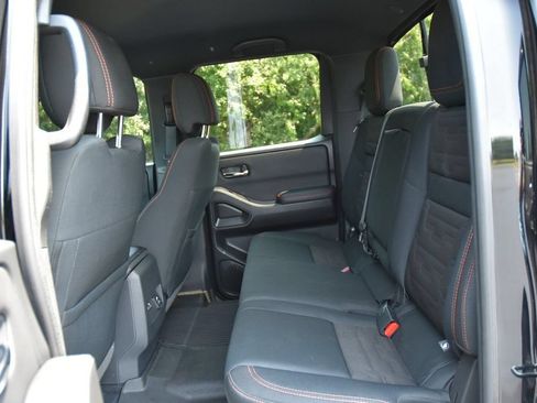 Used 2022 Nissan Frontier PRO-4X AWD/4WD image 28