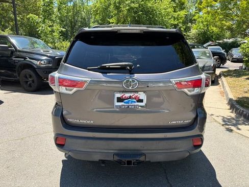 Used 2015 Toyota Highlander Limited AWD/4WD image 5