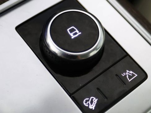 Used 2023 Land Rover Range Rover SE AWD/4WD image 25