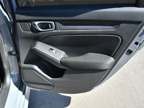 Used 2025 Honda Civic Sport image 36