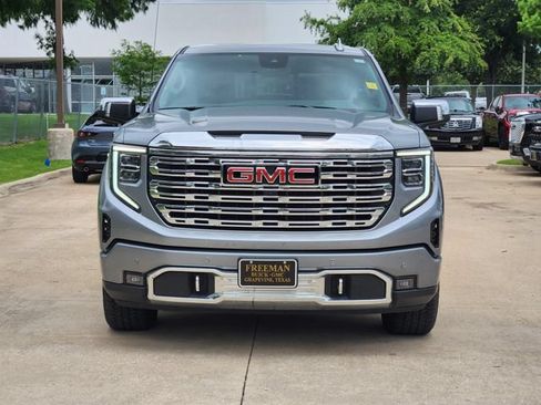 Used 2024 GMC Sierra 1500 Denali w/ Technology Package AWD/4WD image 2