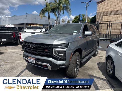 Used 2025 Chevrolet Tahoe Z71 image 1