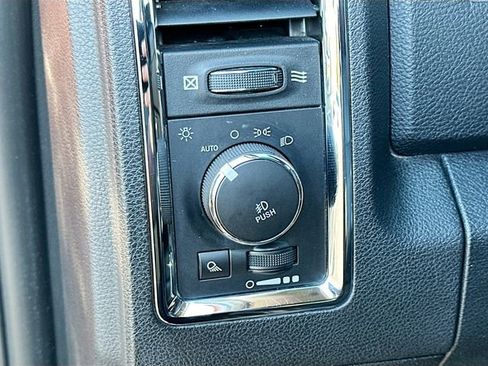 Used 2017 RAM 1500 Laramie w/ Convenience Group image 10