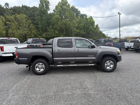 Used 2014 Toyota Tacoma PreRunner w/ Convenience Package RWD image 8