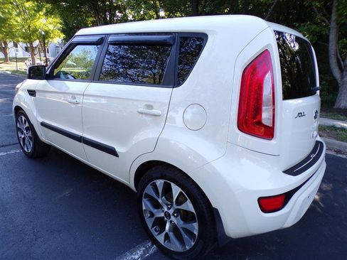 Used 2012 Kia Soul ! FWD image 9