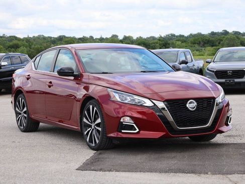Used 2021 Nissan Altima 2.5 SR FWD image 4