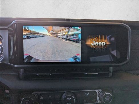 New 2025 Jeep Gladiator Rubicon w/ Convenience Group image 12