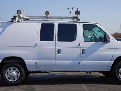 Used 2014 Ford E-250 and Econoline 250 w/ Power Group RWD image 7