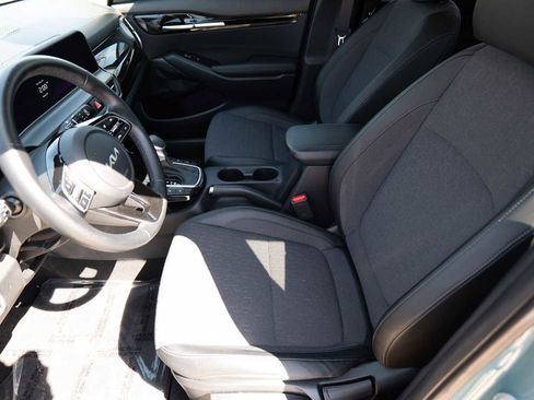 Certified 2024 Kia Seltos S image 10