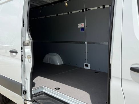 Used 2025 Mercedes-Benz Sprinter 2500 image 12