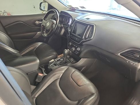 Used 2021 Jeep Cherokee Latitude Lux w/ Comfort/Convenience Group image 49