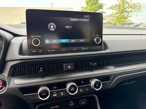 Used 2025 Honda CR-V LX image 3