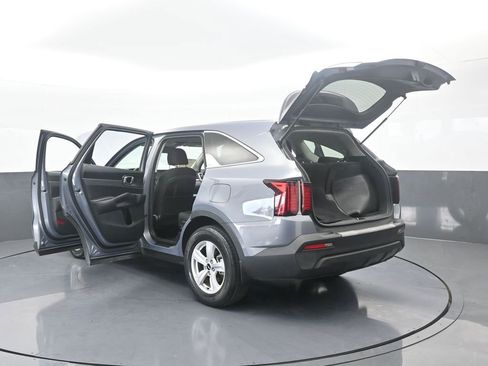 Used 2022 Kia Sorento LX image 73