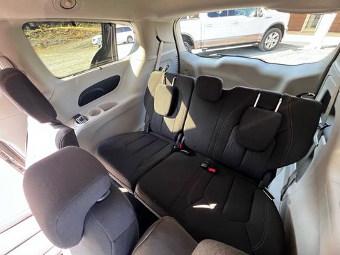 Used 2017 Chrysler Pacifica Touring Plus w/ Tire & Wheel Group image 22