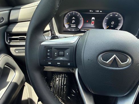 Used 2025 INFINITI QX60 Luxe w/ Black Edition FWD image 18
