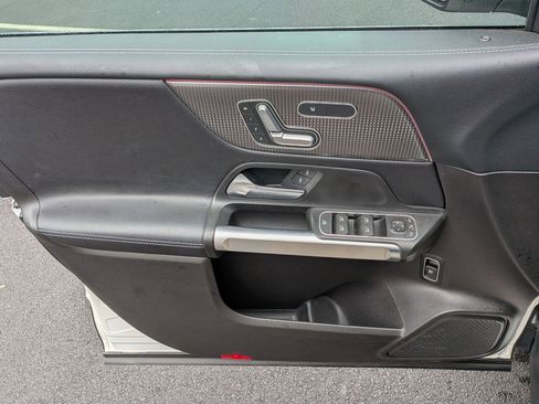 Certified 2020 Mercedes-Benz GLB 250 250 image 14