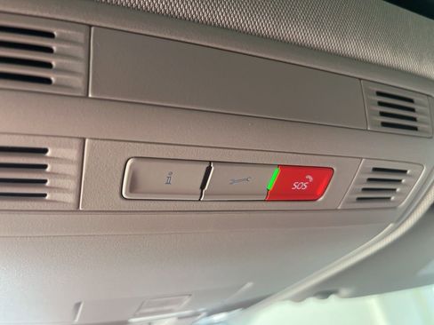 New 2026 Volkswagen Taos SE AWD/4WD image 30