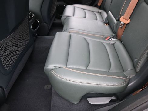 Used 2022 Genesis GV70 2.5T w/ Advanced Package image 37