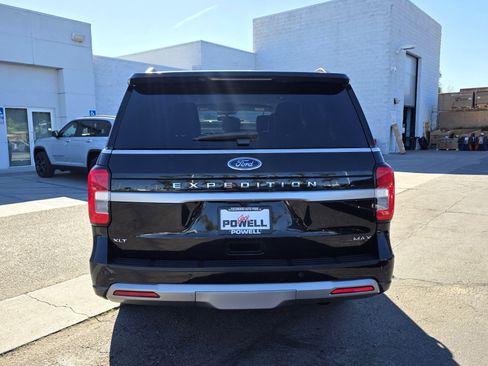 Used 2023 Ford Expedition Max XLT image 4