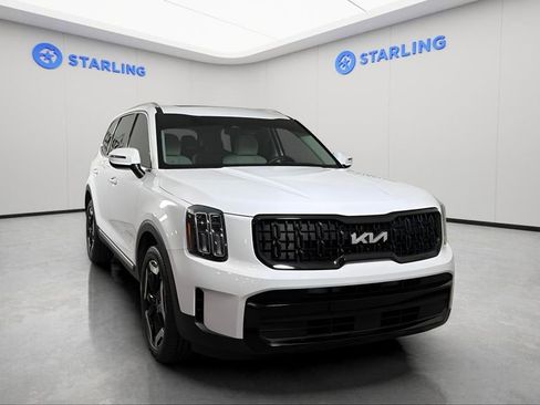 Used 2024 Kia Telluride EX w/ EX Captain's Chair Package FWD image 14