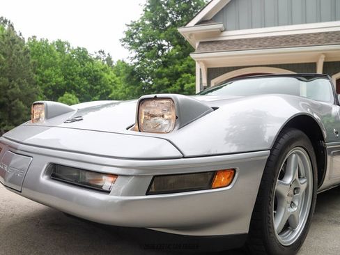Used 1996 Chevrolet Corvette Convertible RWD image 74