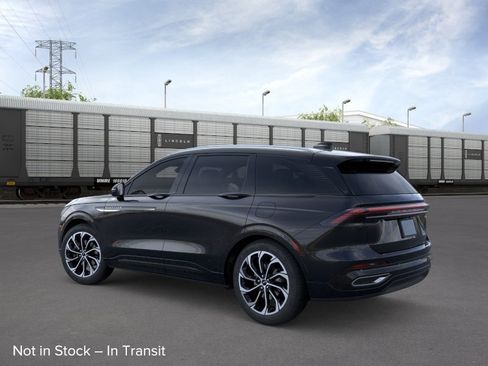 New 2026 Lincoln Nautilus Reserve AWD/4WD image 4