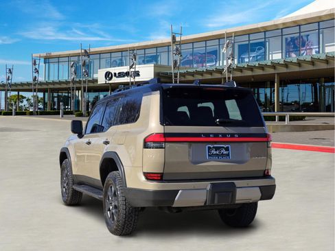 Certified 2025 Lexus GX 550 Overtrail+, Mark Levinson Audi image 4