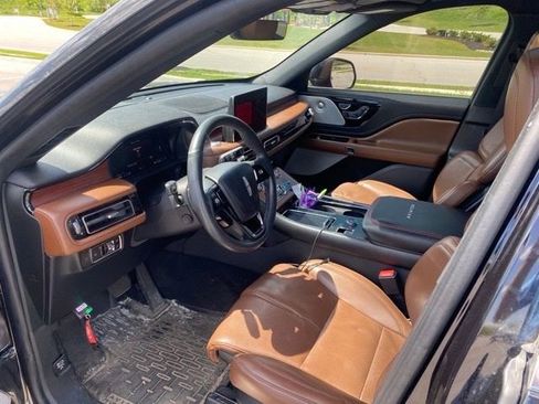Used 2022 Lincoln Aviator Reserve w/ Equipment Group 201A AWD/4WD image 11