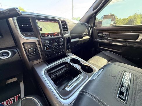 Used 2018 RAM 3500 Laramie Longhorn image 32