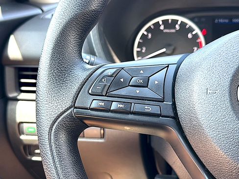 Used 2024 Nissan Sentra S FWD image 29