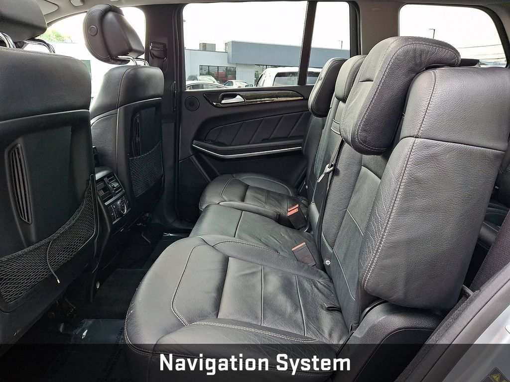 Used 2015 Mercedes-Benz GL 550 4MATIC image 13