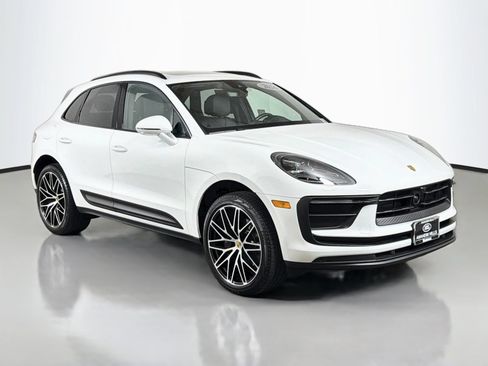 Used 2026 Porsche Macan AWD/4WD image 7