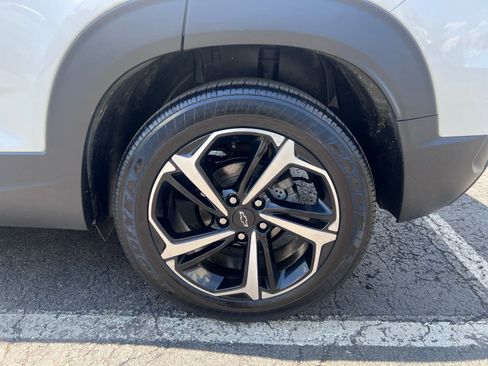 Used 2021 Chevrolet TrailBlazer RS w/ Sun and Liftgate Package FWD image 19